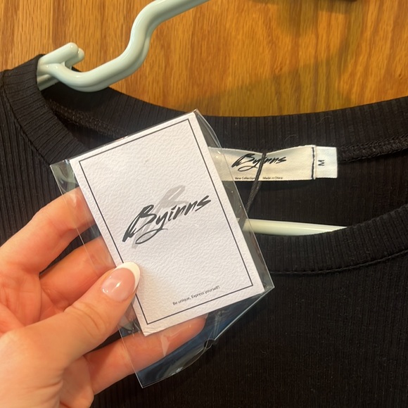 Black ribbed body con dress with side tie ruching - Picture 4 of 4